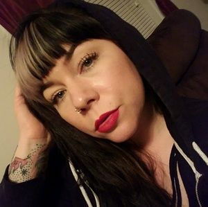 Meet your Posher, Logan